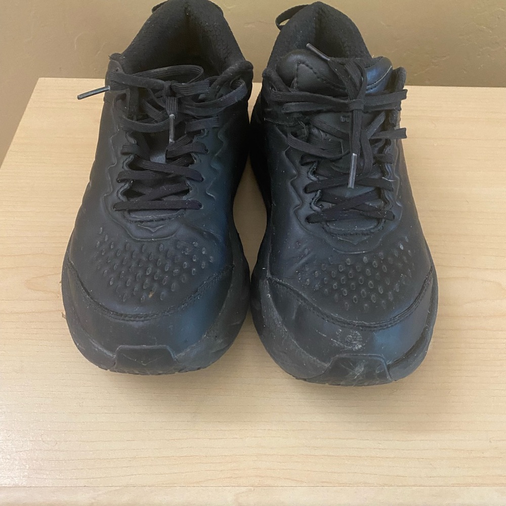 Hoka Bondi Black Leather slip resistant sole, plush thick sole, women’s 10.5